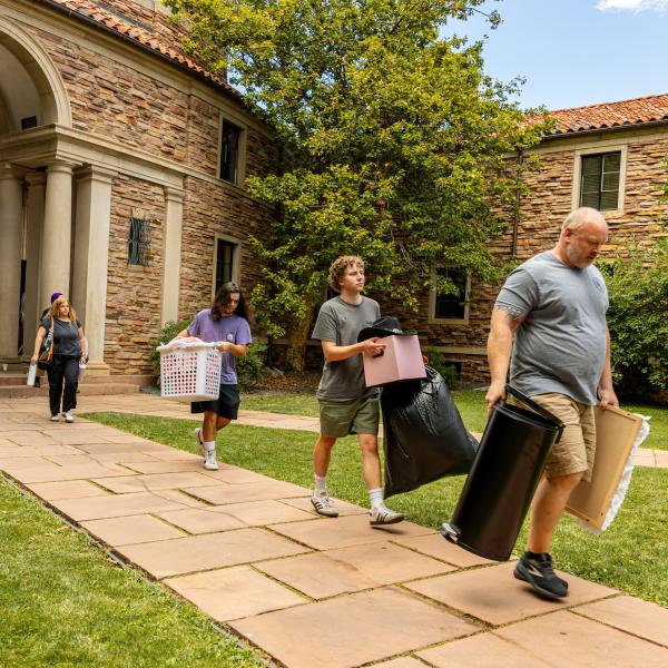 families during move in