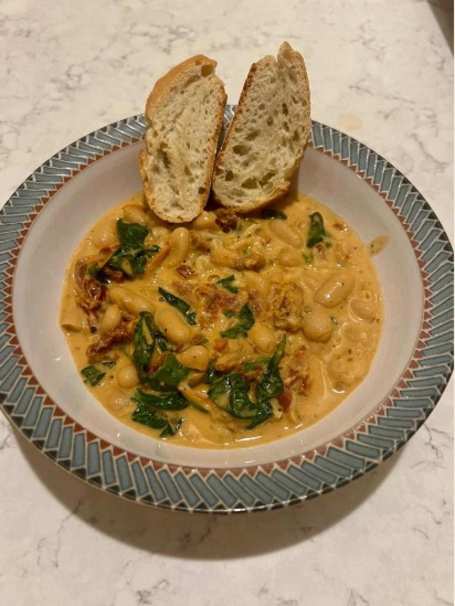 Tuscan beans with bread