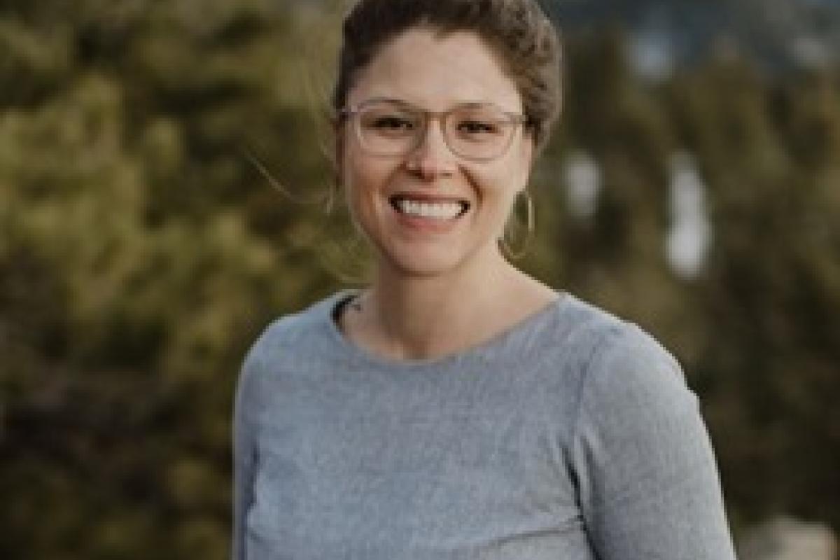 Danielle Schulz headshot