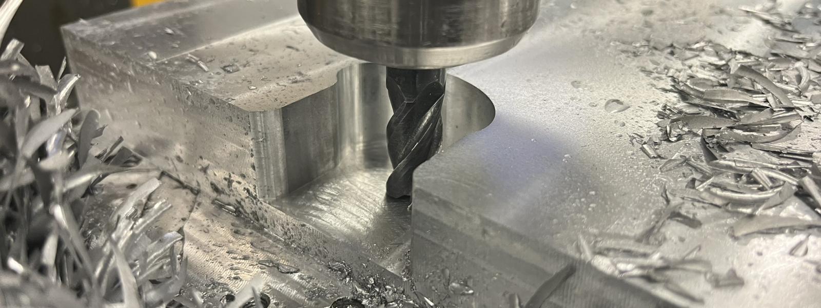 Mill CNC working on metal