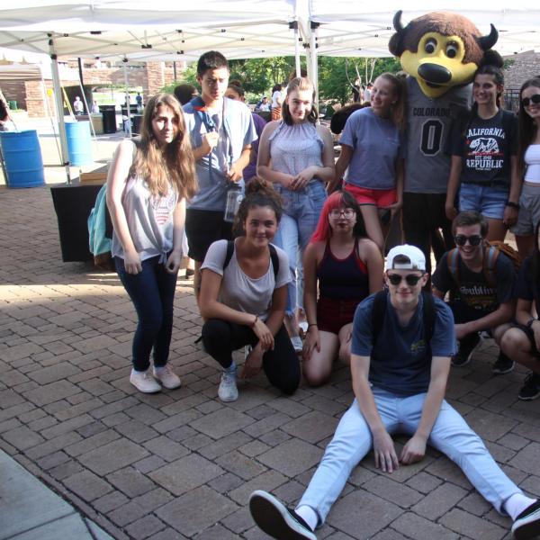 The 2018 Pathways to Excellence participants pose for a photo with Chip.