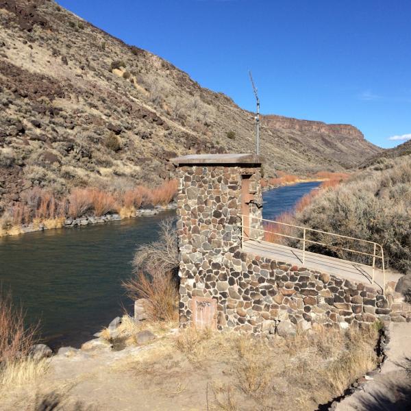 USGS Gaging Station, Rio Grande near Taos, NM