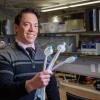 Professor Mark Rentschler holding Aspero Medical's patented Ancora-SB balloon overtube.