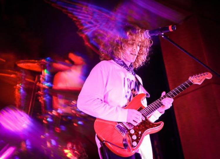 artist performing