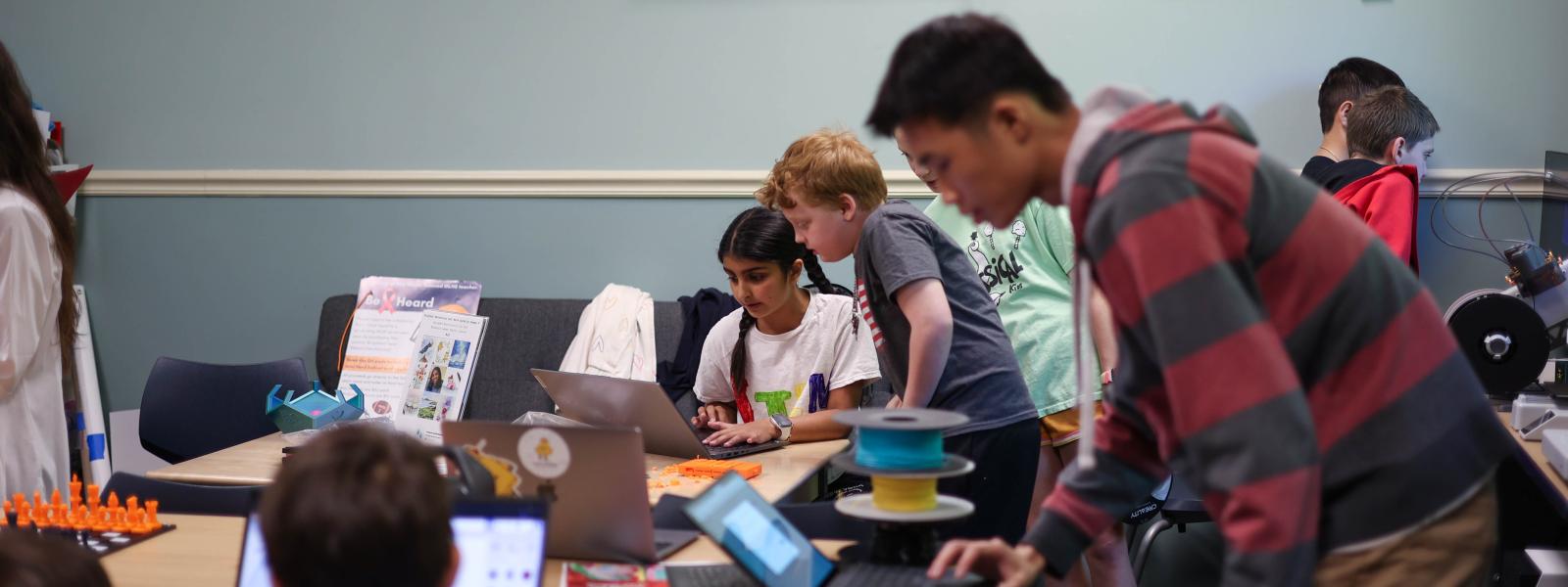 Many children in a Makerspace