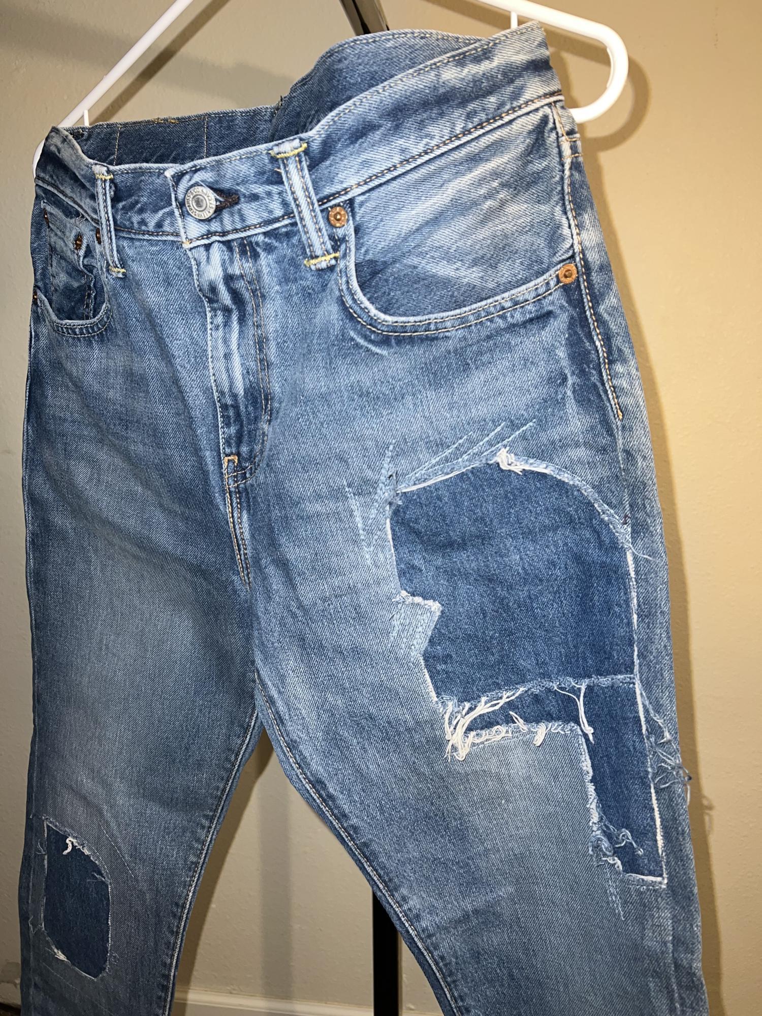 Denim jeans with rips