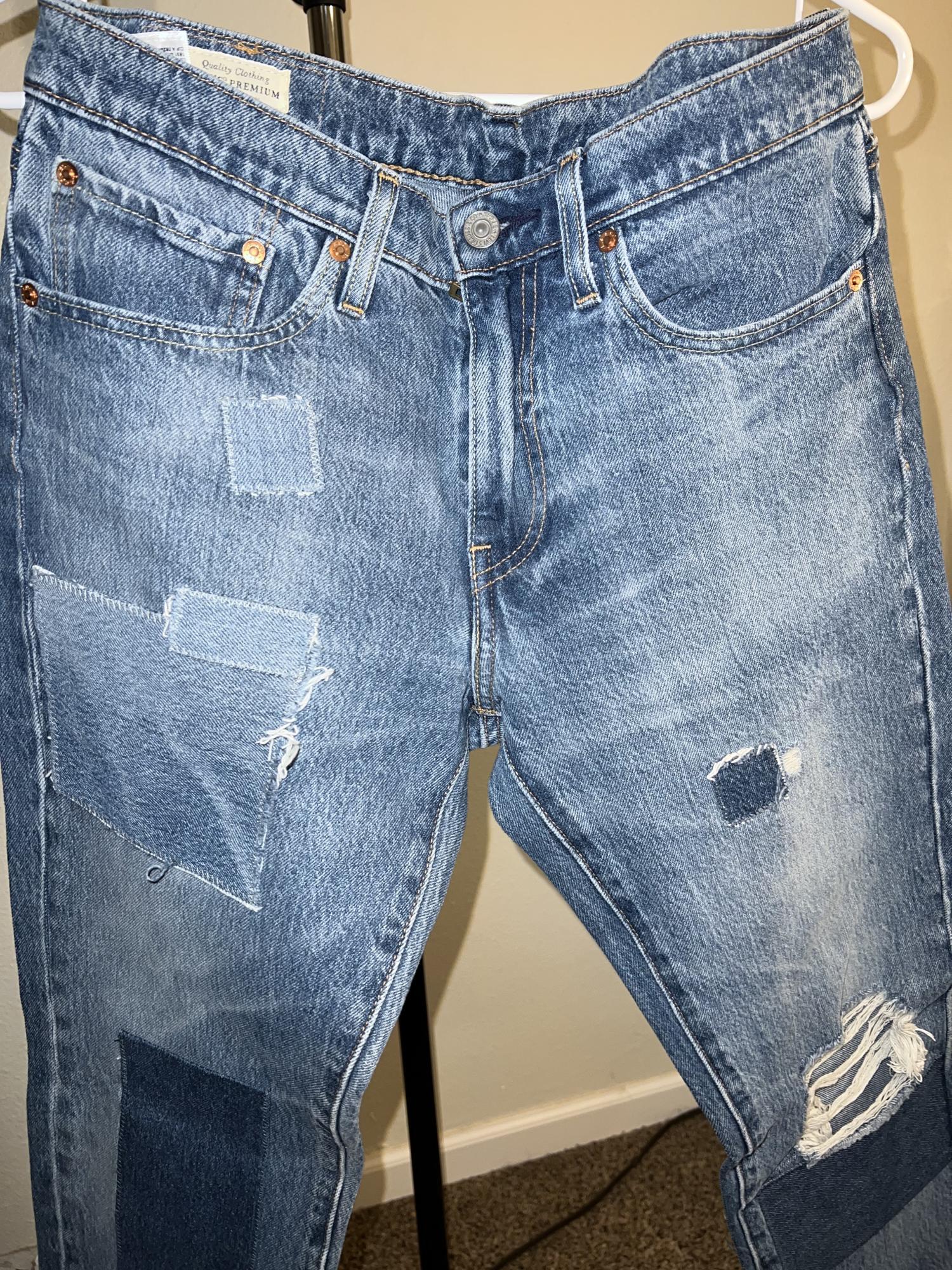 Denim jeans with rips
