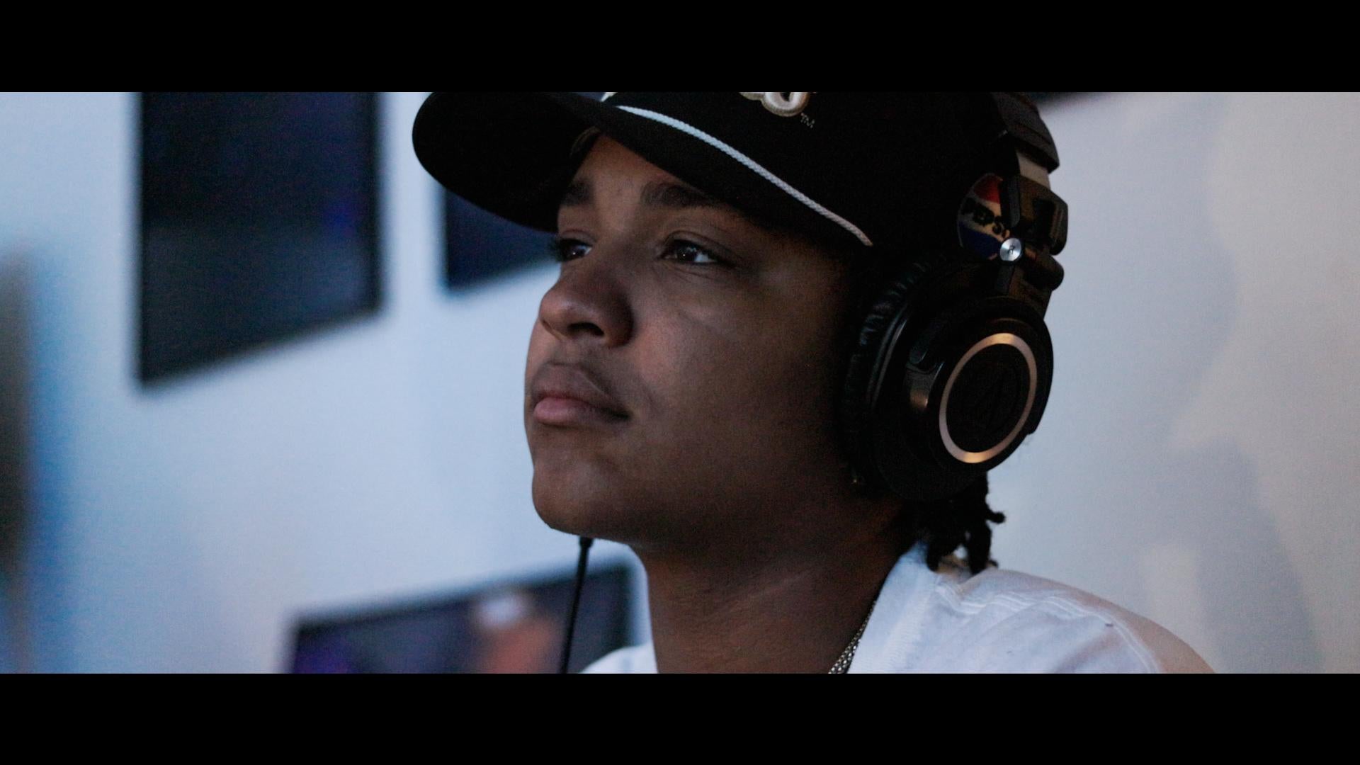Zion Atwater (filmmaker) interviewing