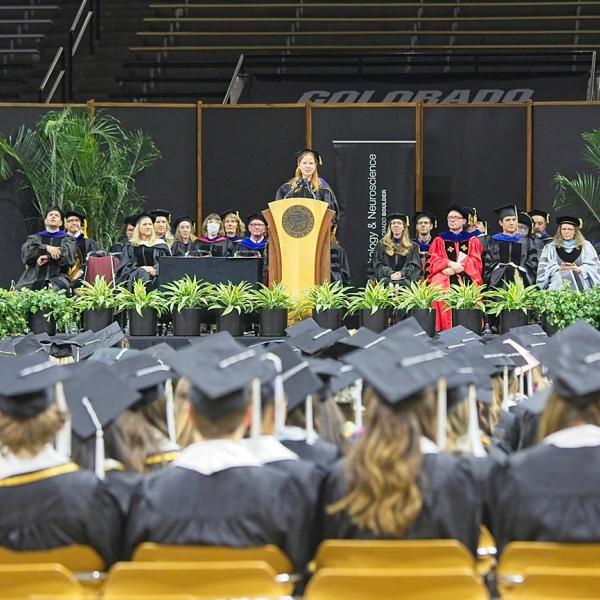 Vyga Kaufmann gives the commencement speech