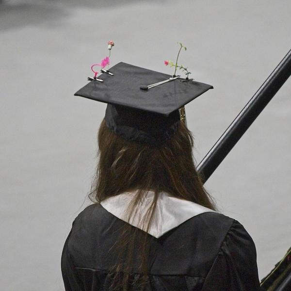 A rare 3-D mortarboard. Just don't ask me what it means.