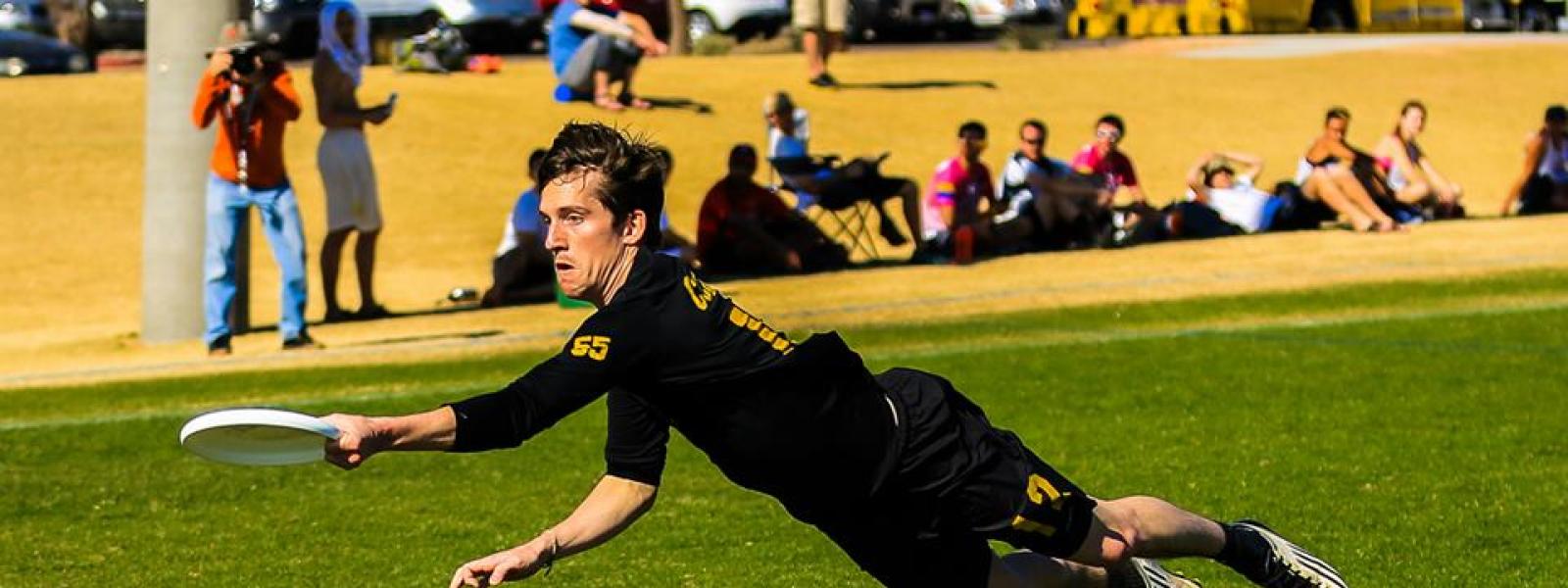 Ultimate player catching disc