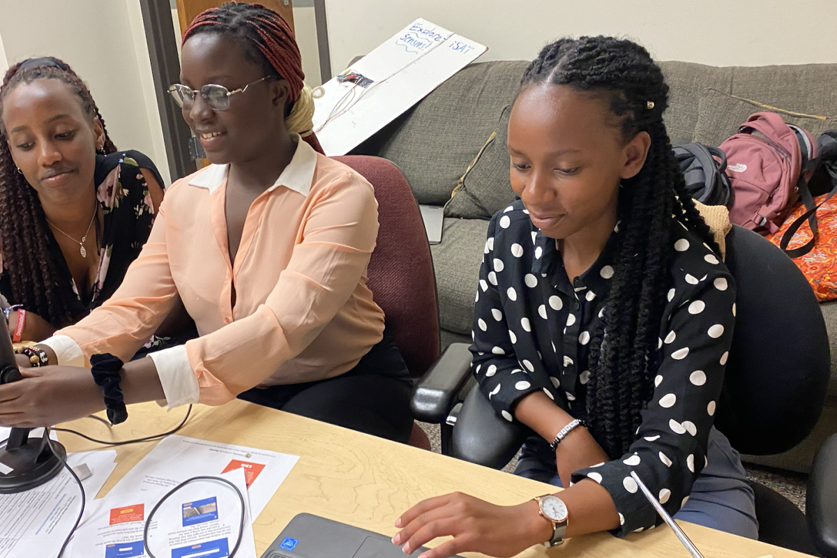 Tech Girls Visit iSAT