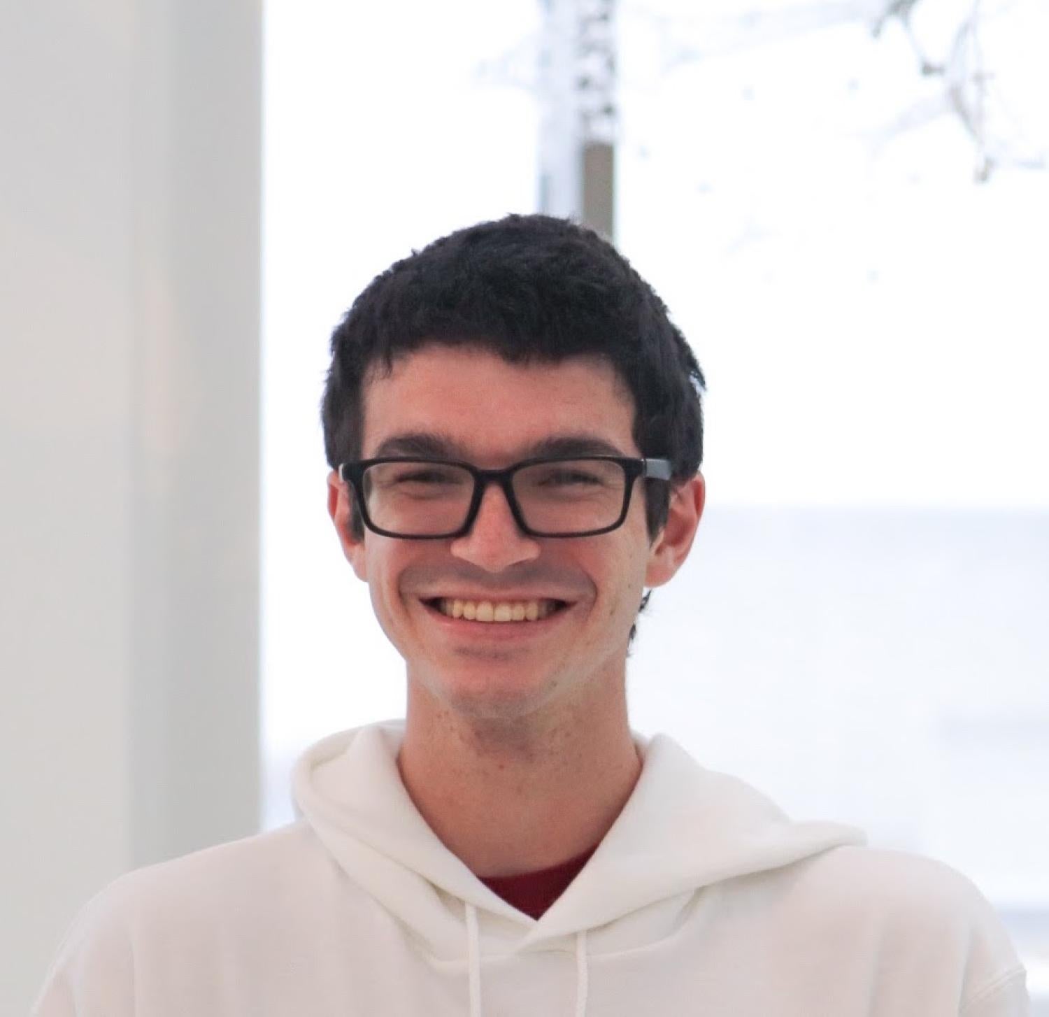 headshot for Zachary Kaufman