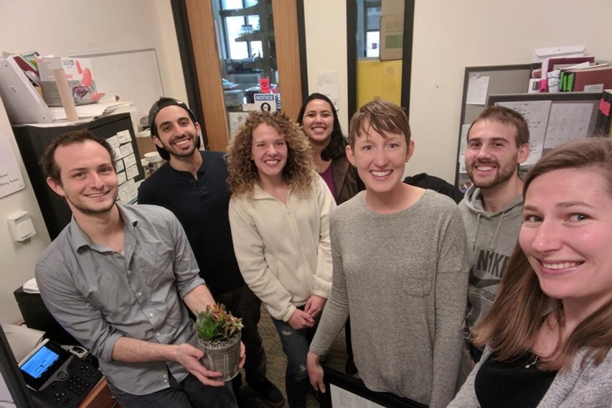 Keesha farewell. Group selfie