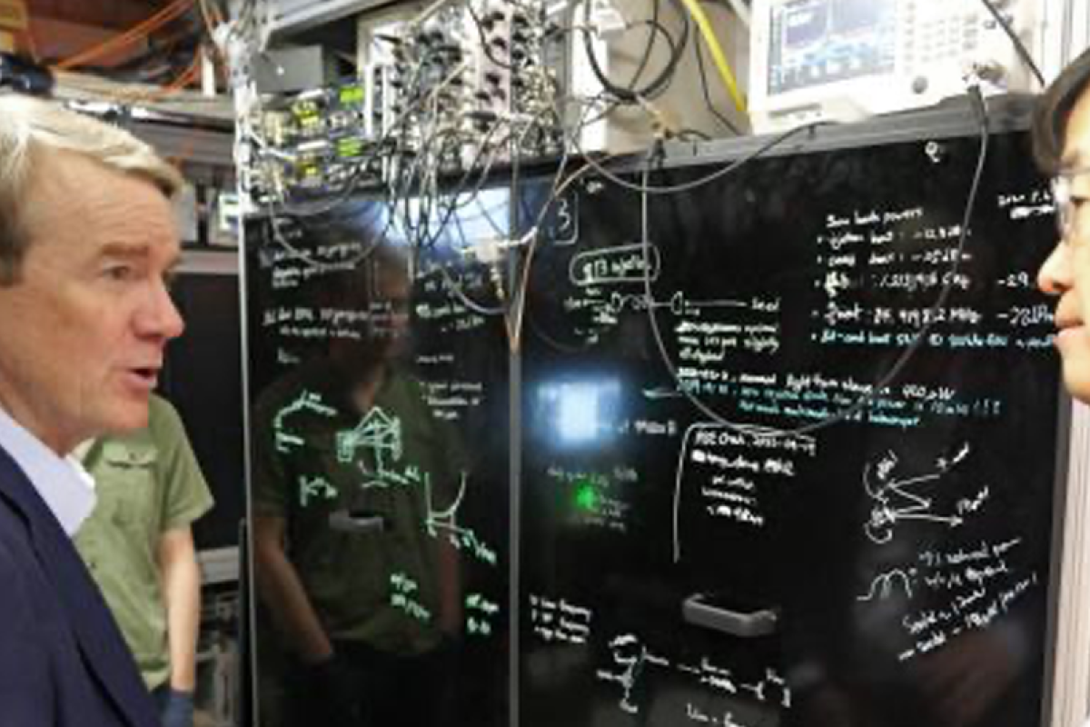 CU and Sen. Michael Bennet celebrate quantum hub news, hear from students