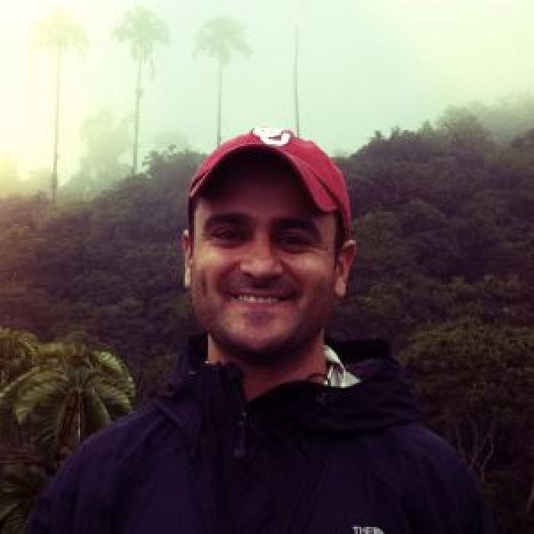 Dr. Julian Resasco