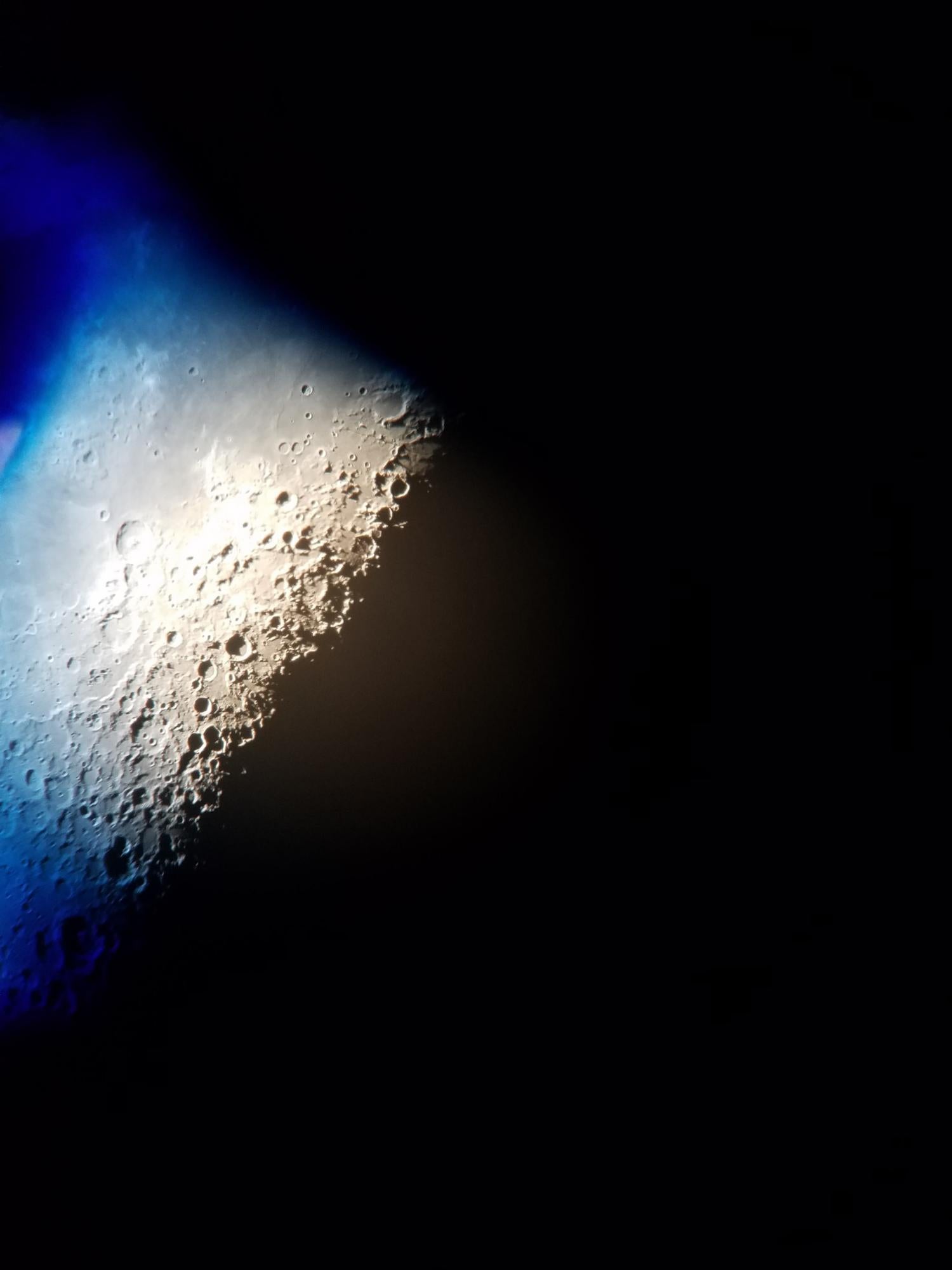 Image of the moon, details of craters visible