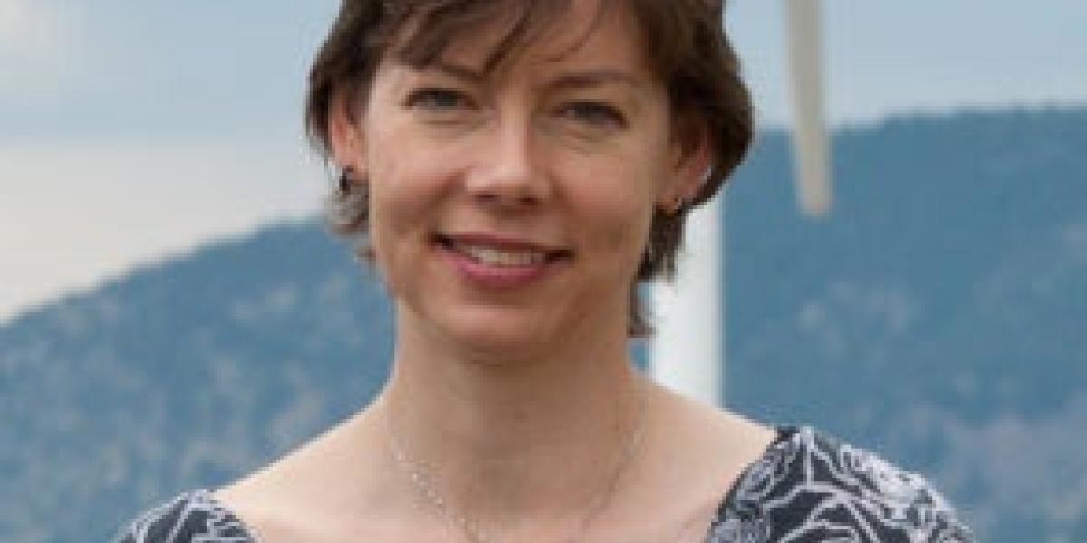 Julie Lundquist