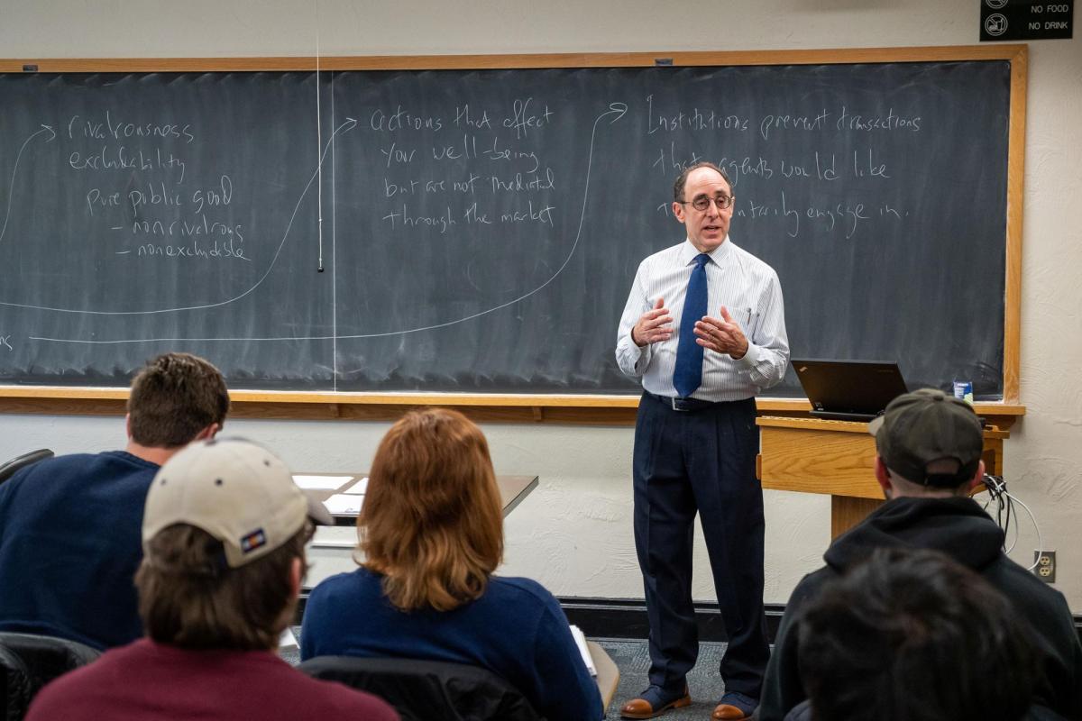 Faculty teaching class
