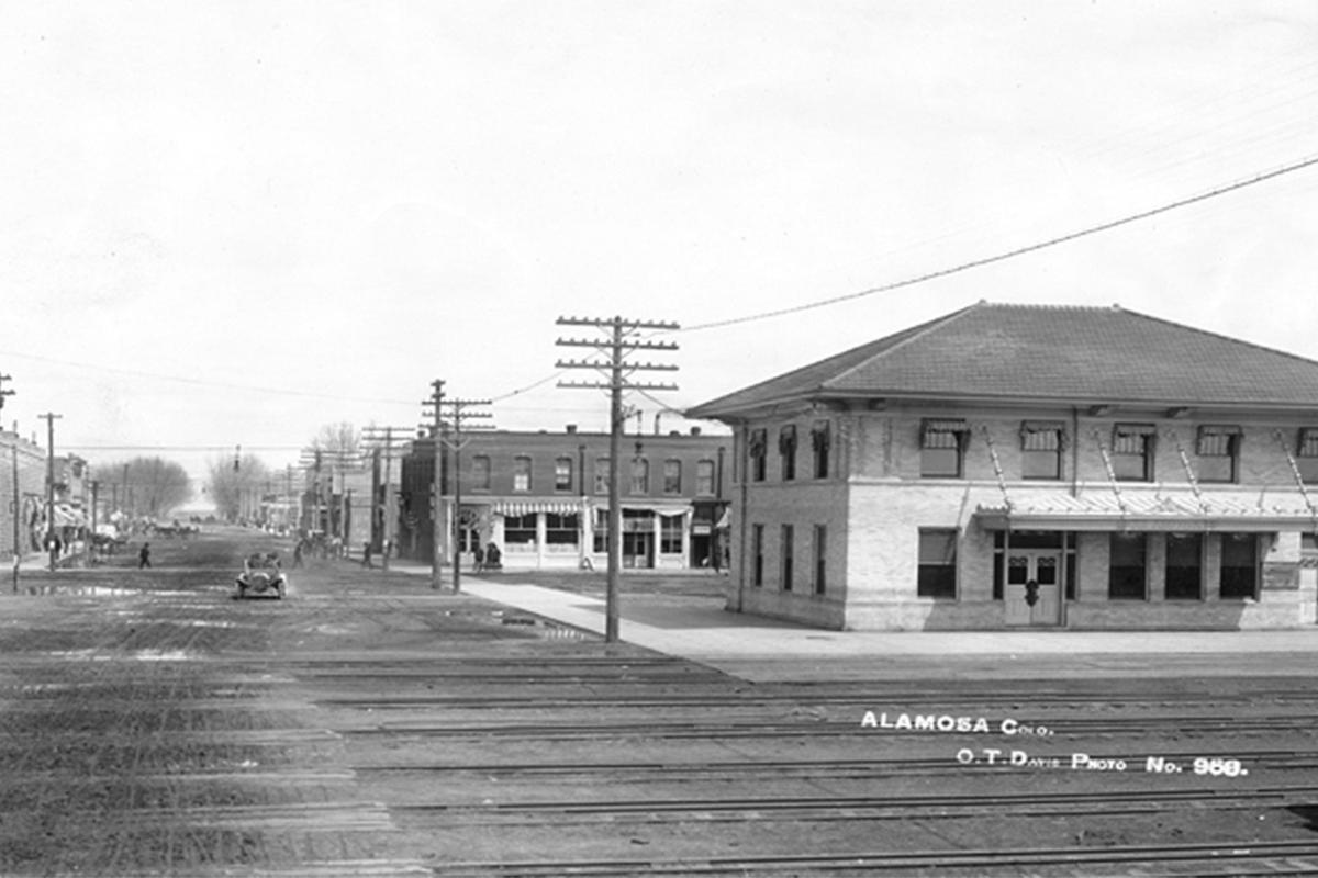 Railroad tracks bifurcating town of Alamosa, CO