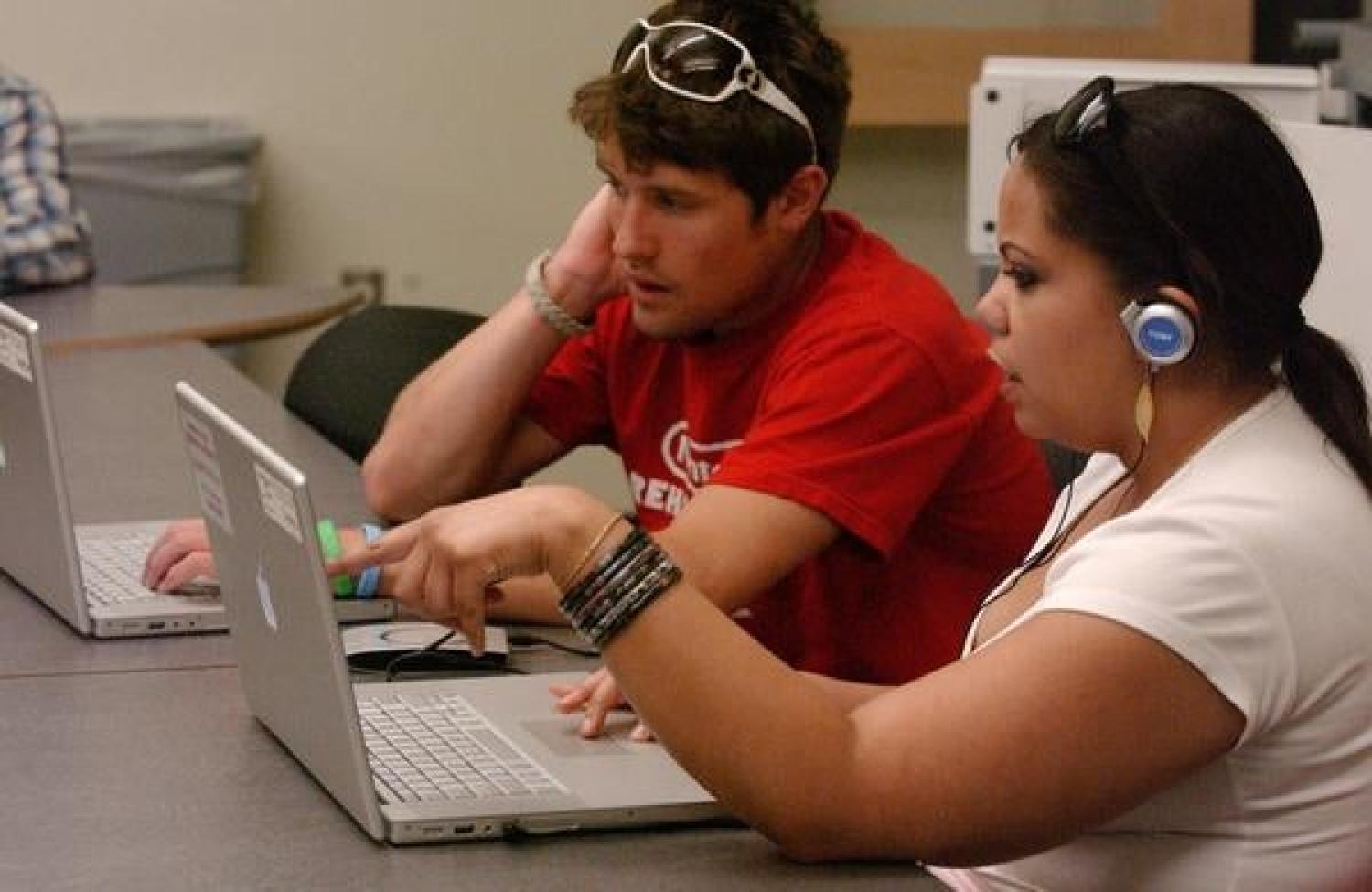 Student getting computer support