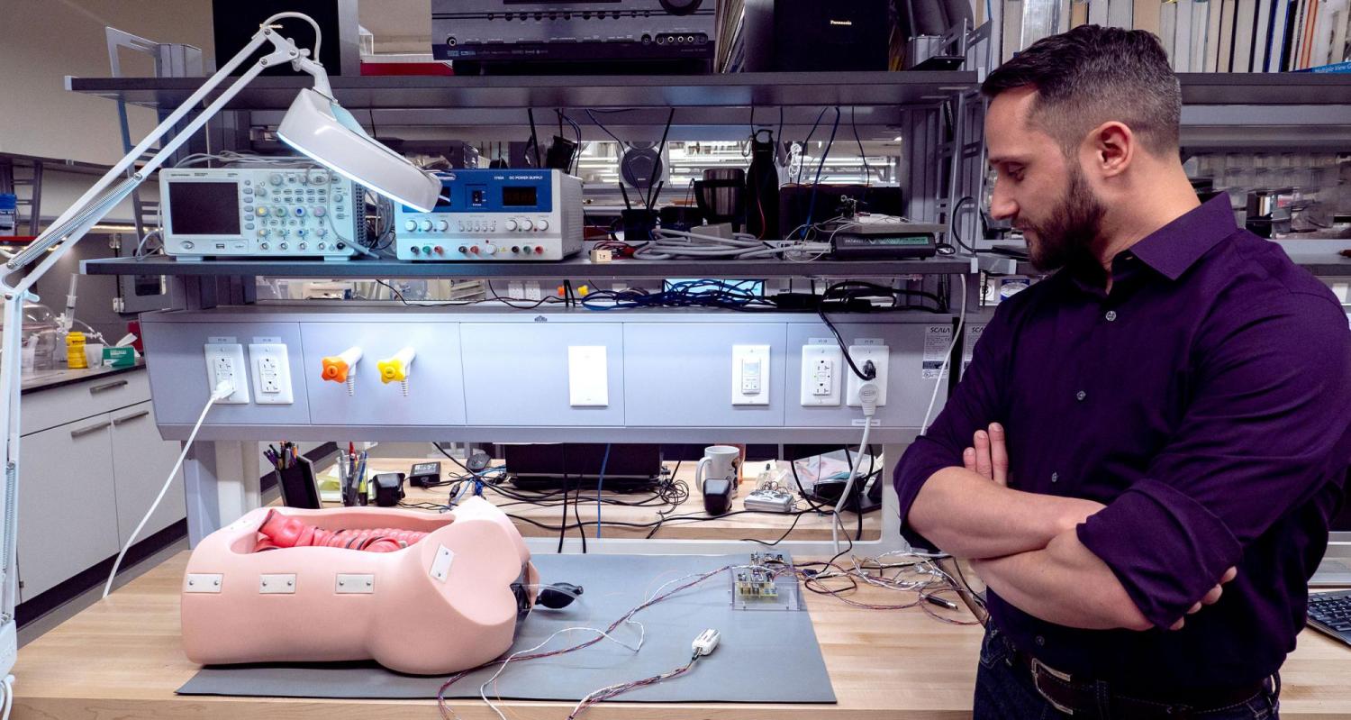 Mark Rentschler next to Endoculus device