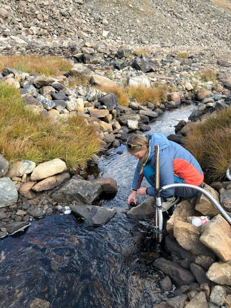 Research of mountain creek water by student.