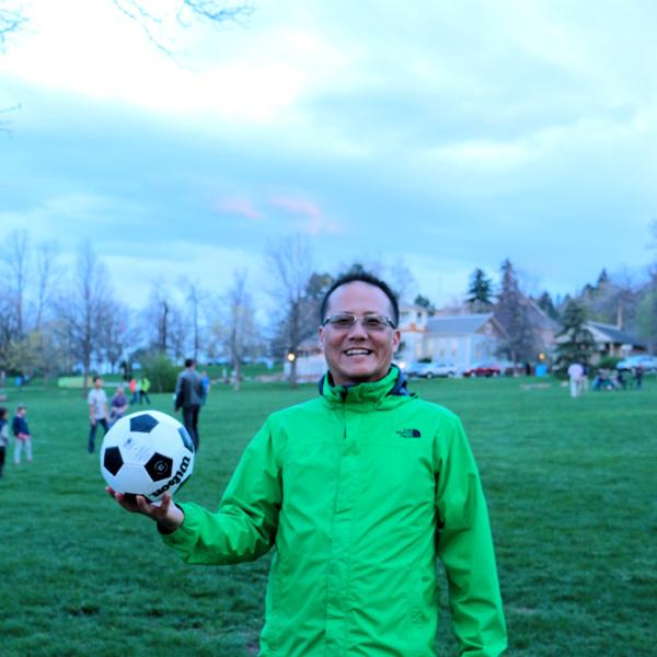 Hiking and picnic in Chautauqua Park in May 2019