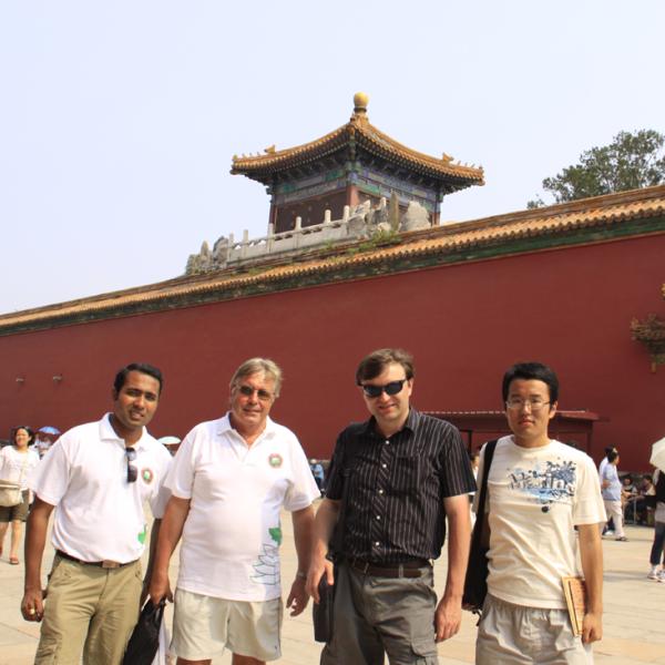 Rajdeep Deb, Harry Coles, Ivan Smalyukh and Qingkun Liu in the streets of Beijing during I-CAMP 2009 in China
