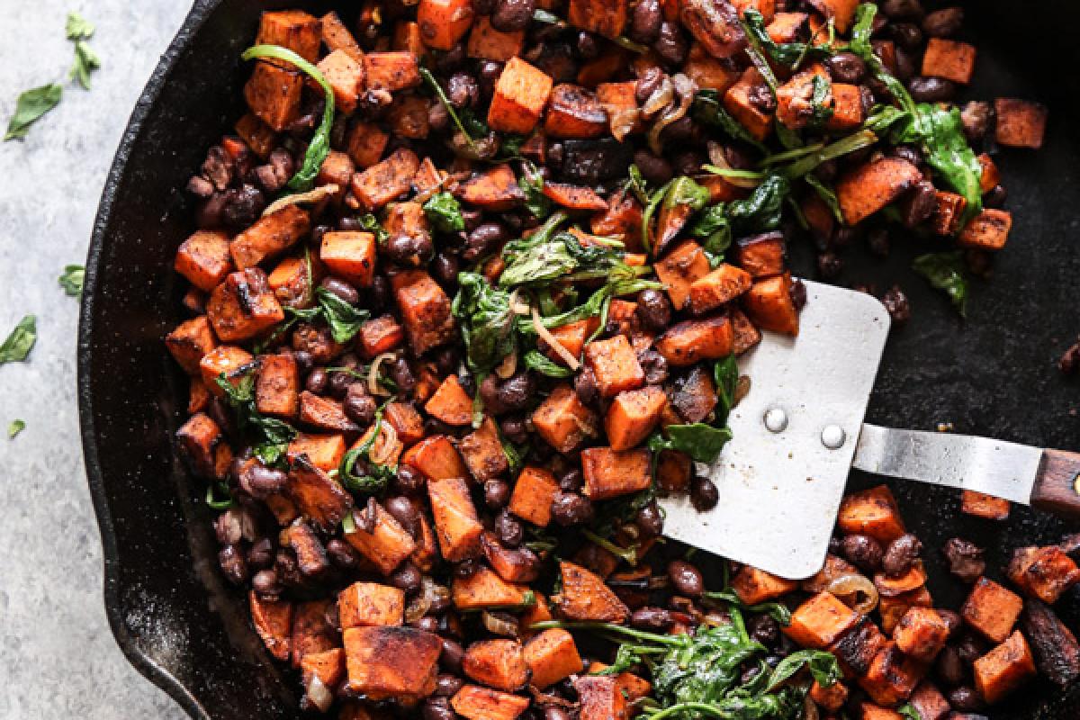 Sweet Potato, Black Bean, and Spinach Hash
