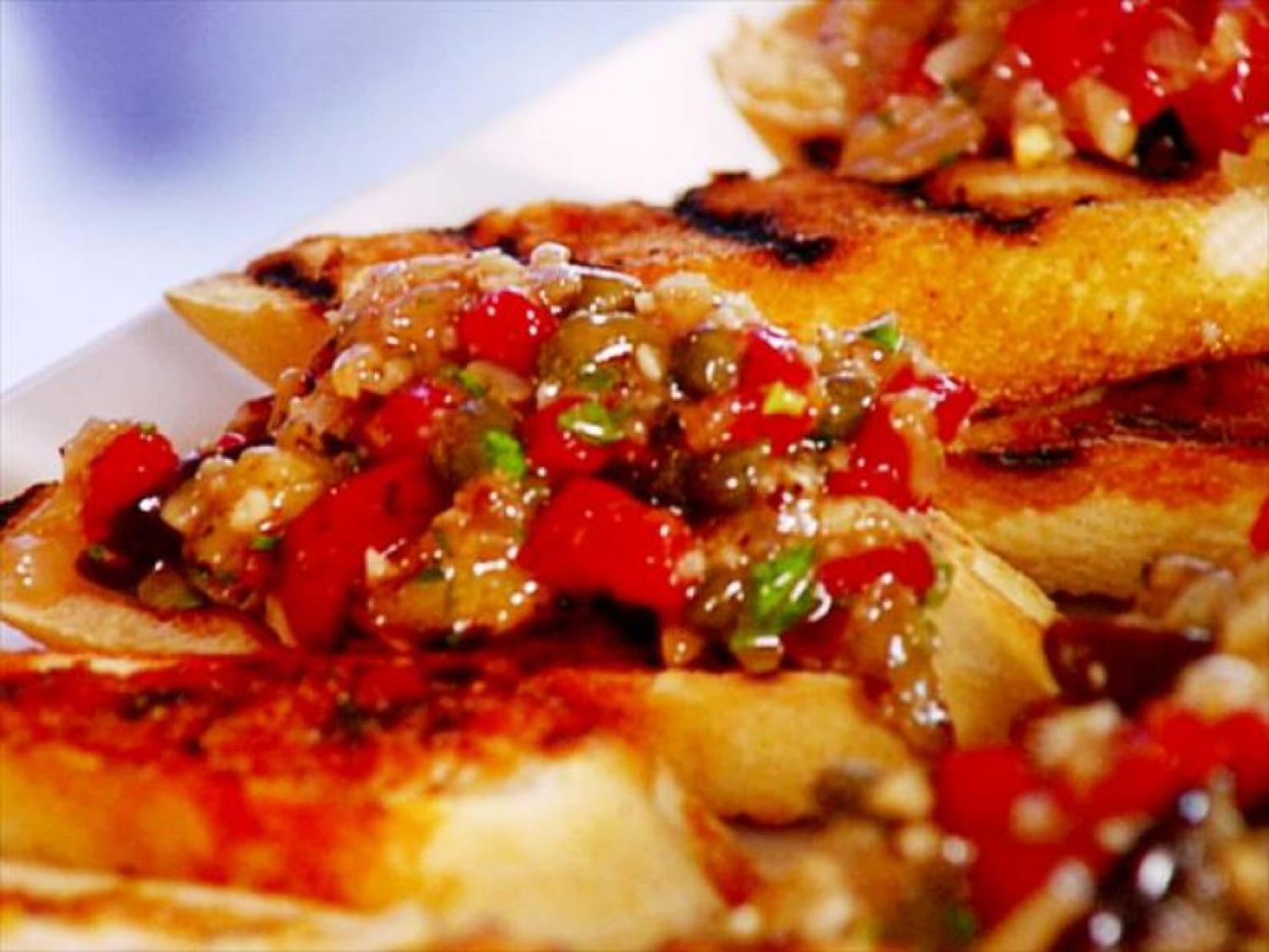 Sweet pepper and eggplant bruschetta