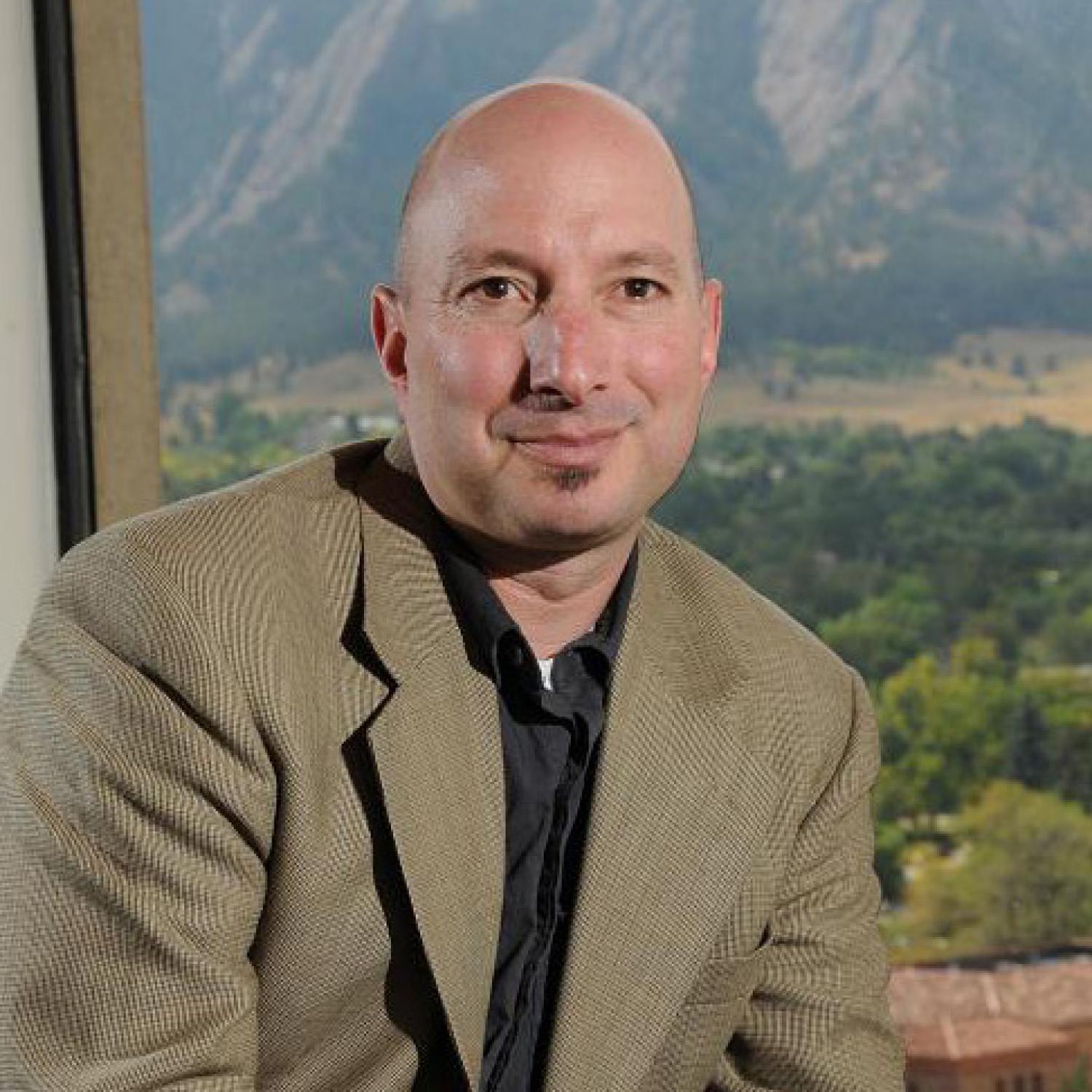 Dr. Noah Finkelstein