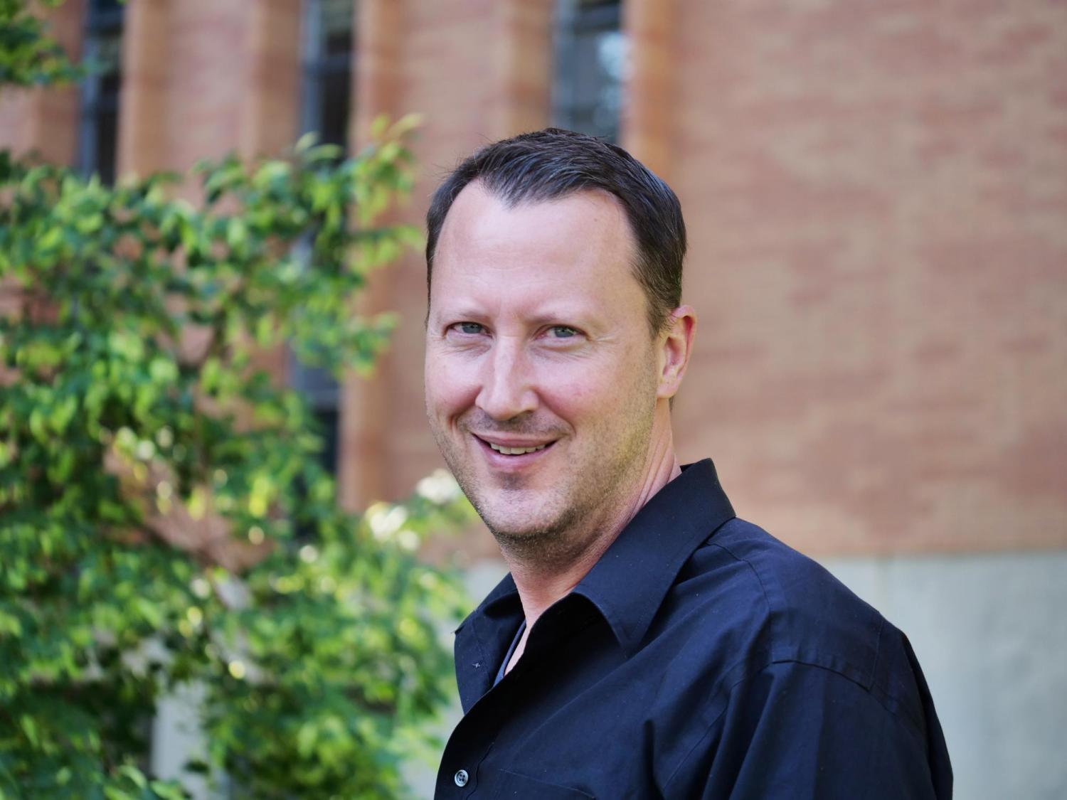 Jon Leslie