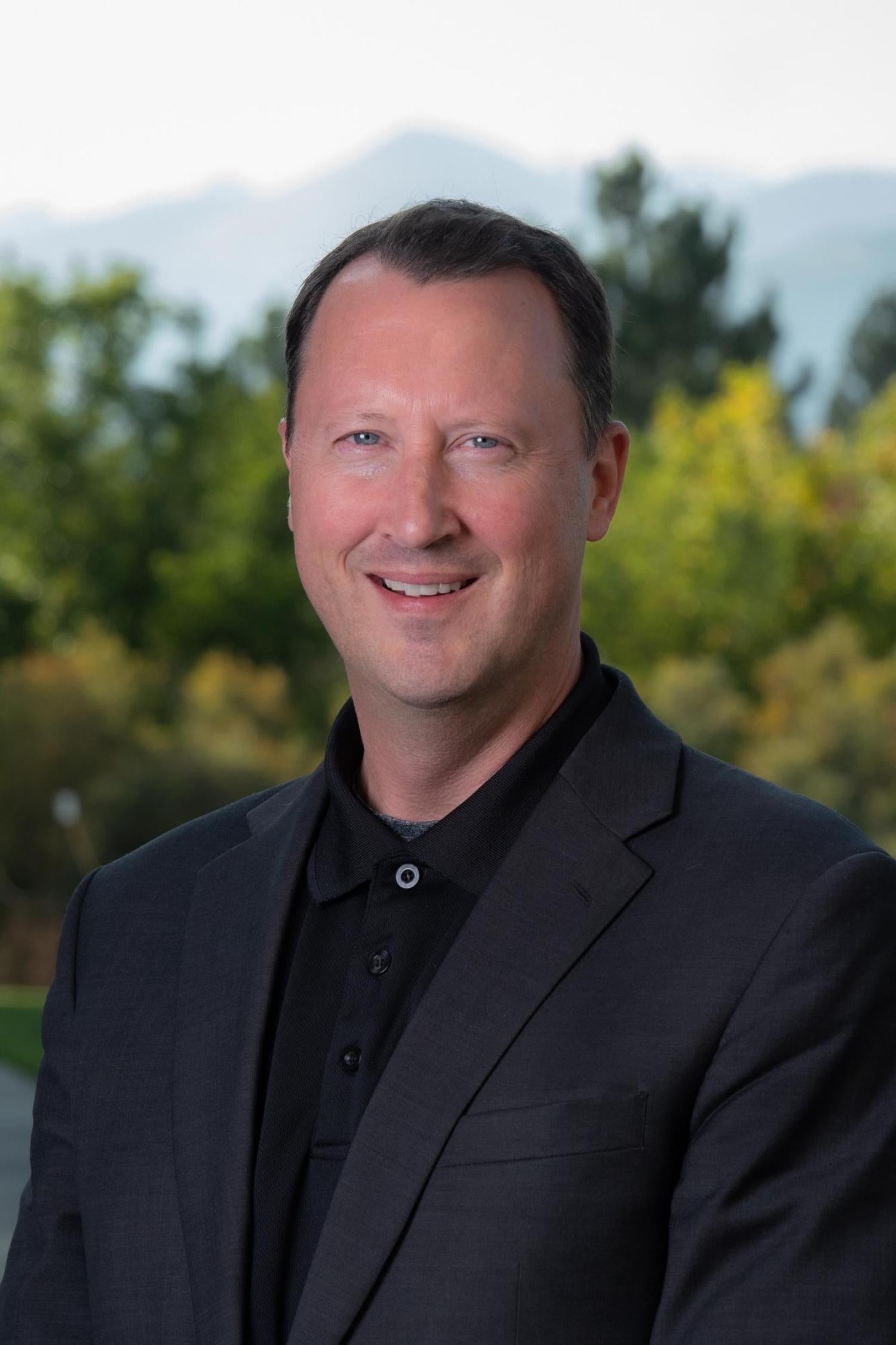 Jon Leslie