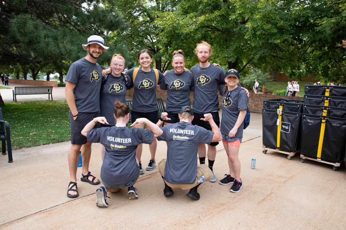 Move-in volunteers