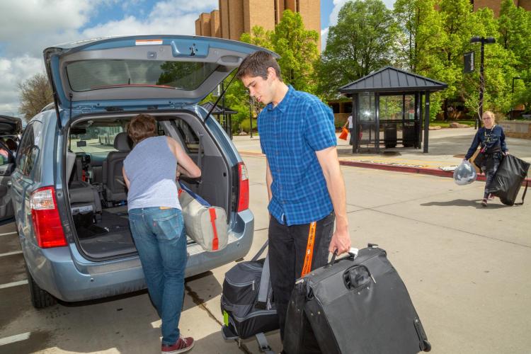 Students moving out of the residence halls