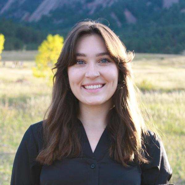 Emma Myers headshot