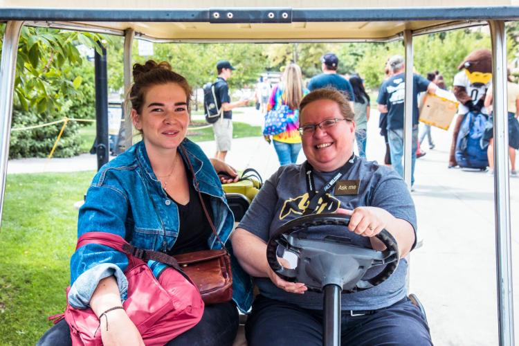 Fall Welcome volunteer