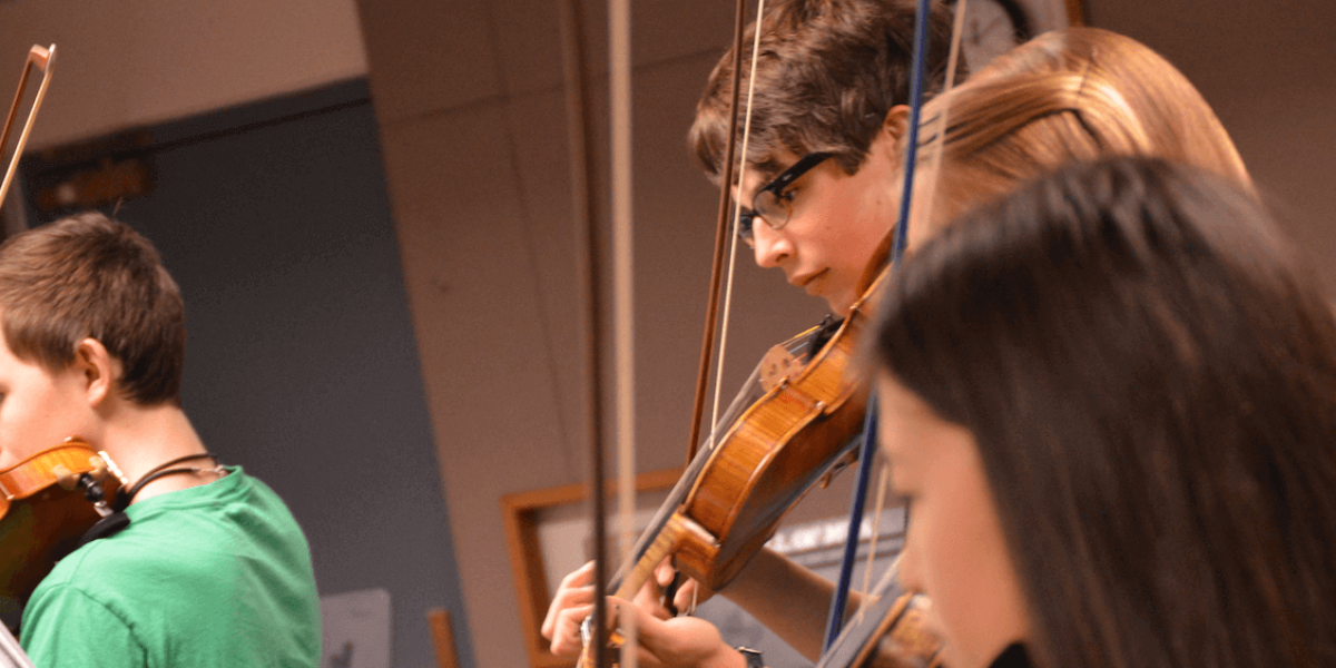 students playing violin