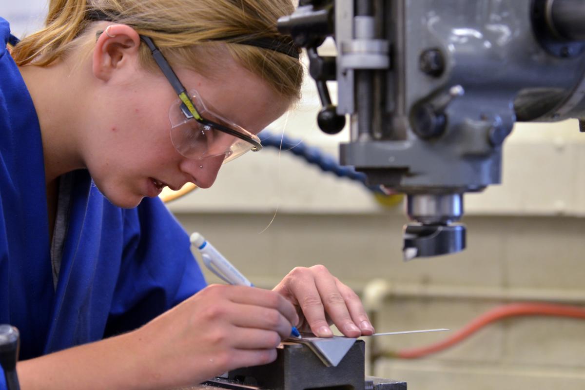 Student in JILA lab