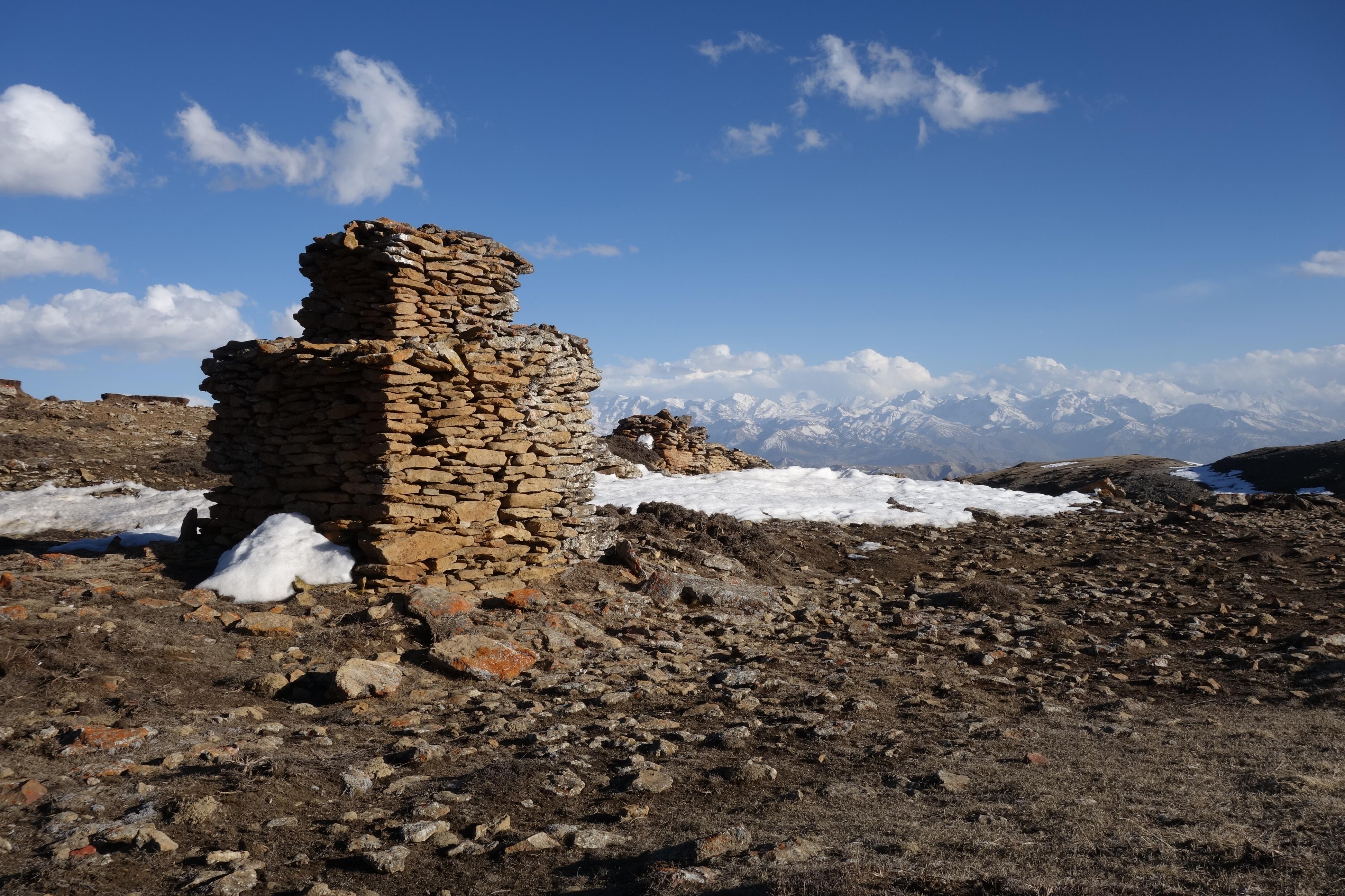 A secondary chorten marks the path of the Trans-Himalayan Salt Trade at the descent from the Kora-la to Neychung, Mustang