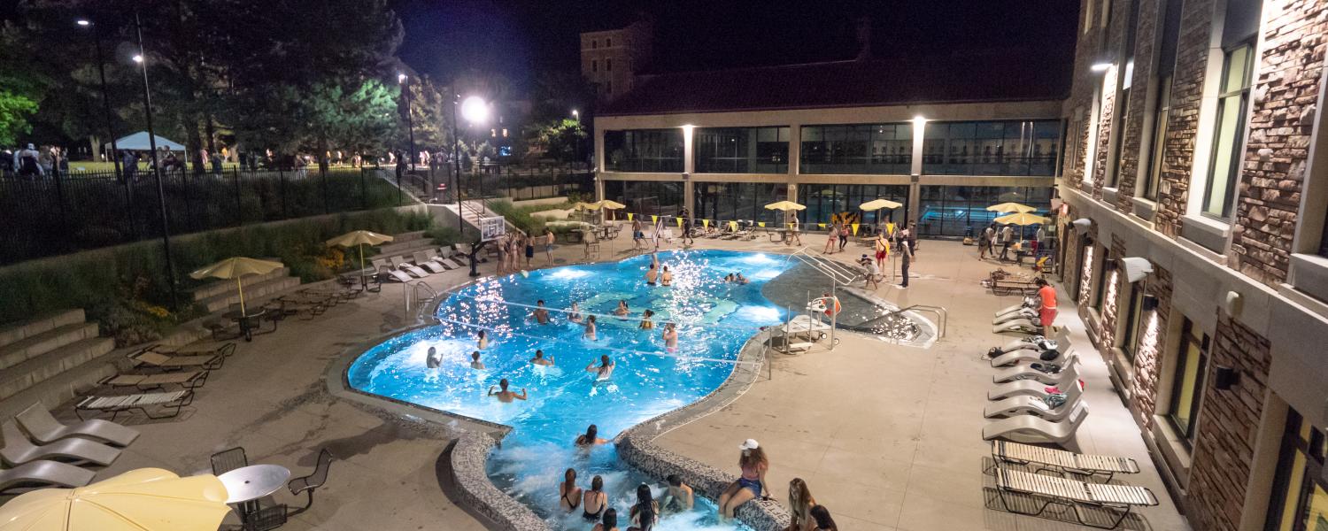 Students hanging out at the Buff pool during Connect at The Rec