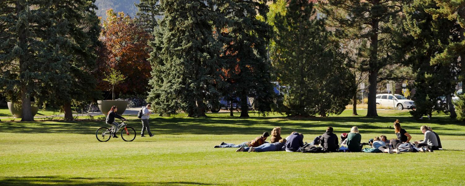 Students outside on CU Boulder campus