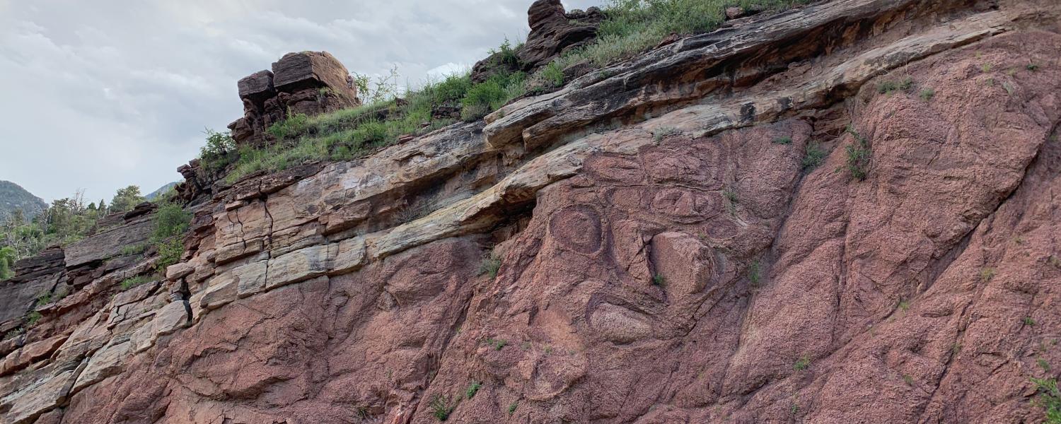 A granite outcrop at the base of Pikes Peak in Colorado reveals a geological feature called the "Great Unconformity."