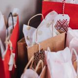 Holiday shopping bags