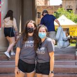 Student volunteers wearing masks during move-in