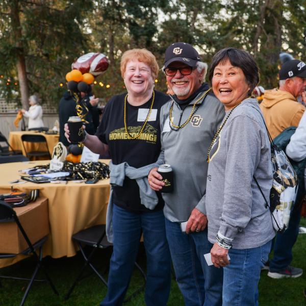 alumni enjoying 2023 Homecoming