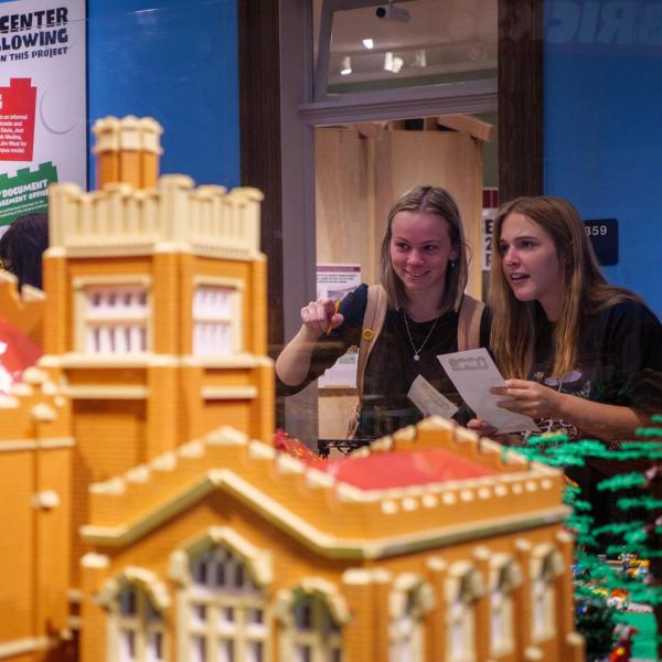 Two people participating in scavenger hunt during the 2022 Culture Crawl