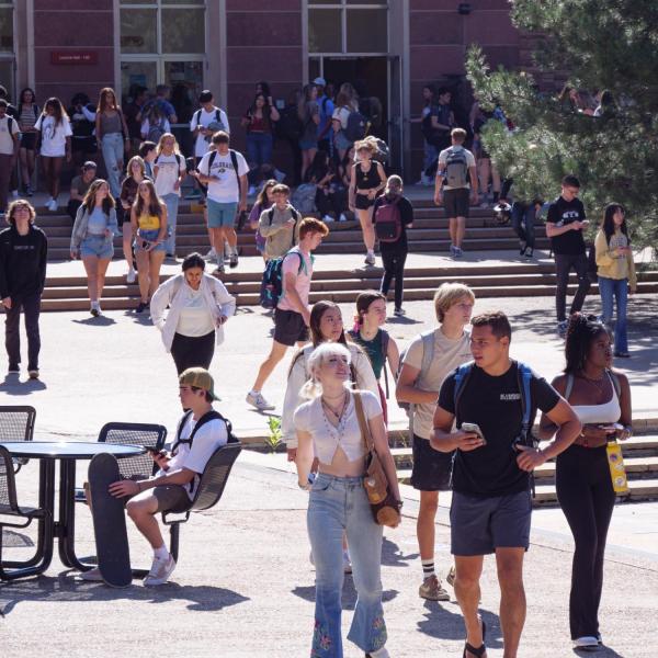 Students walking on campus during the first week of classes in fall 2022