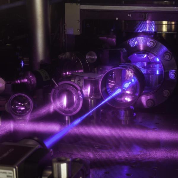 JILA’s three-dimensional (3-D) quantum gas atomic clock